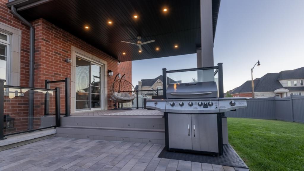 custom outdoor kitchens