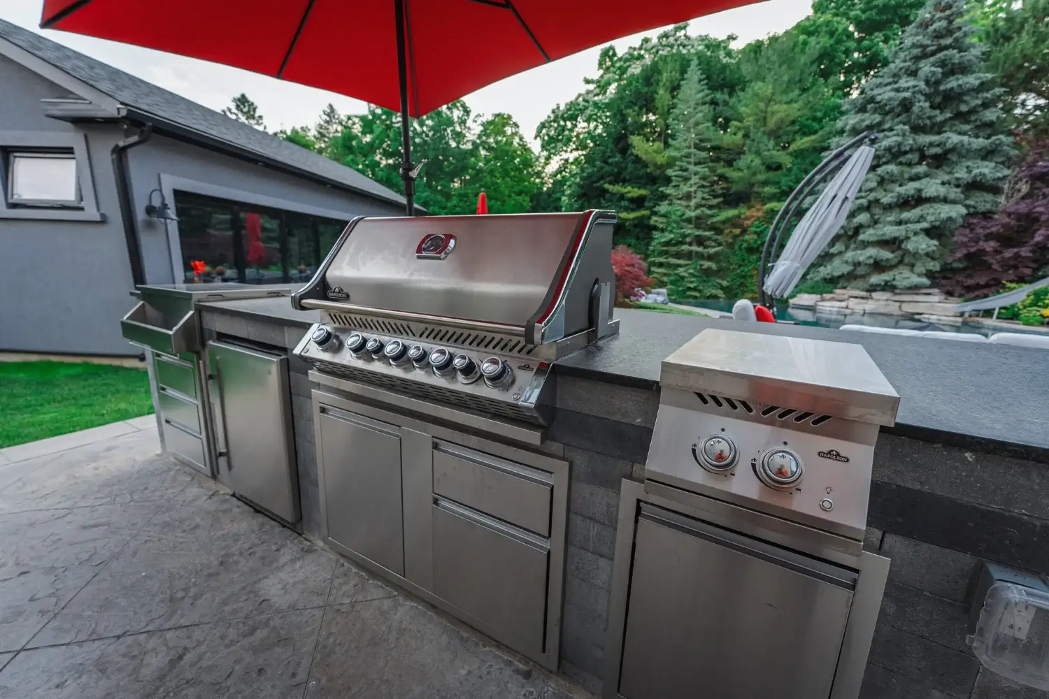 Outdoor kitchen design service