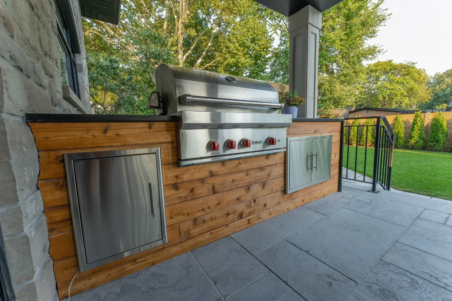 Outdoor kitchen installation experts